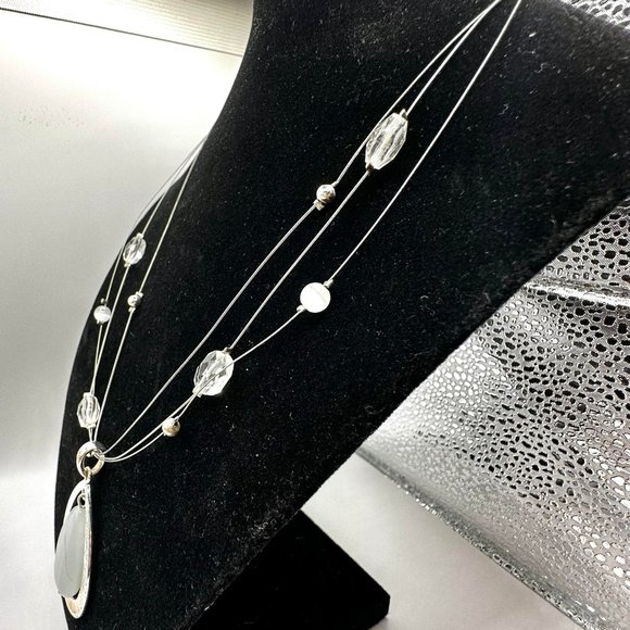 15-18" Silver and White Tiger Eye Shine Pendant Necklace Crystal - Picture 5 of 6